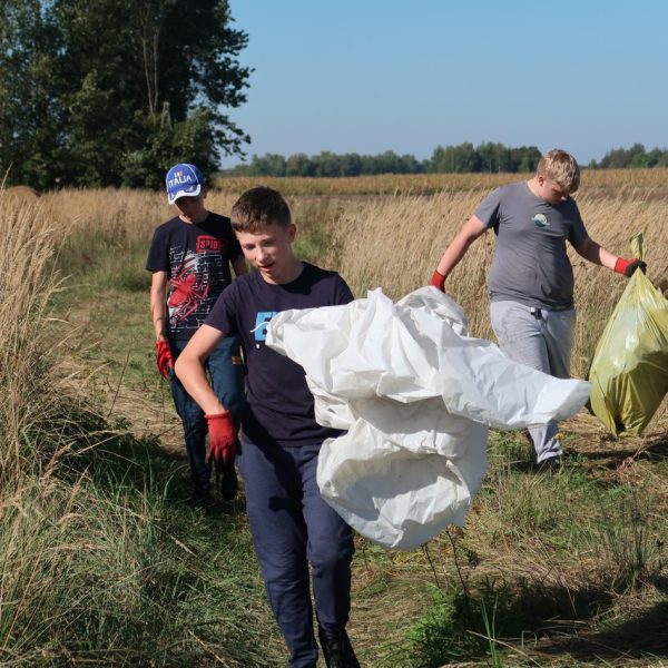 Akcja Sprzątamy Świat